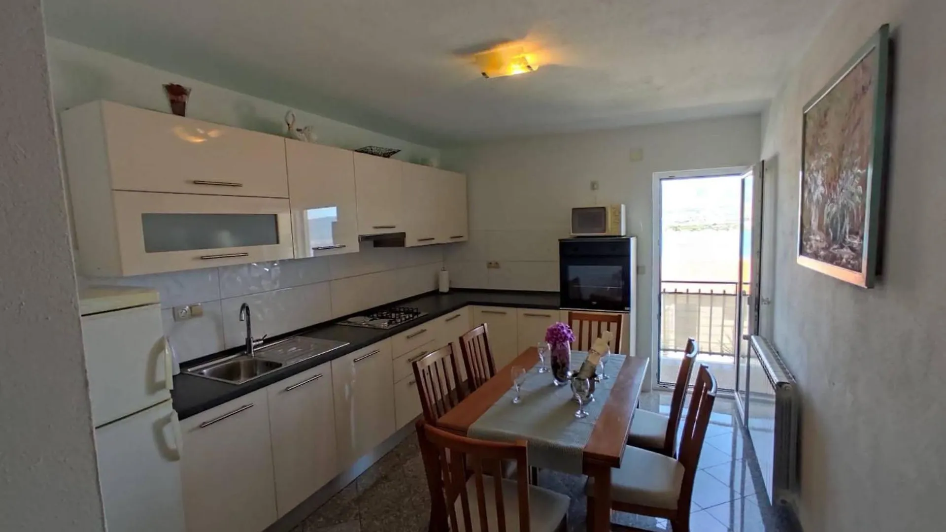 Beachfront Mastrinka Apartments With Sea View 特罗吉尔 0*,  克罗地亚